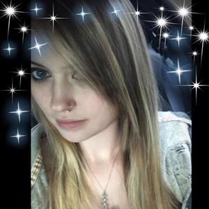 Meet your Posher, Courtney